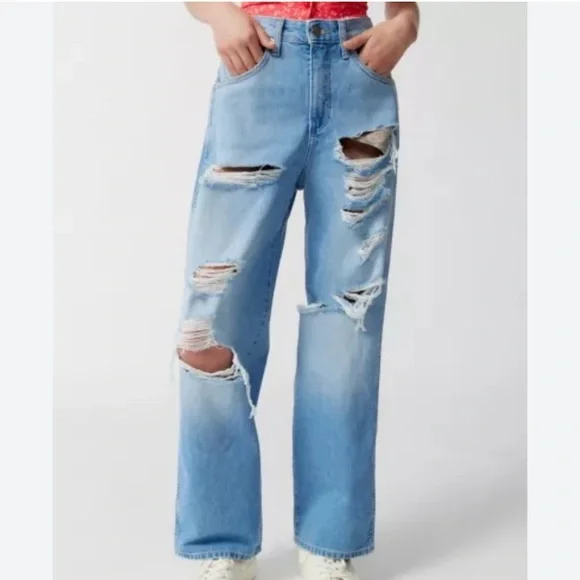 NWT Wrangler X Fender Loose Destructed Mom Jean - Picture 3 of 12